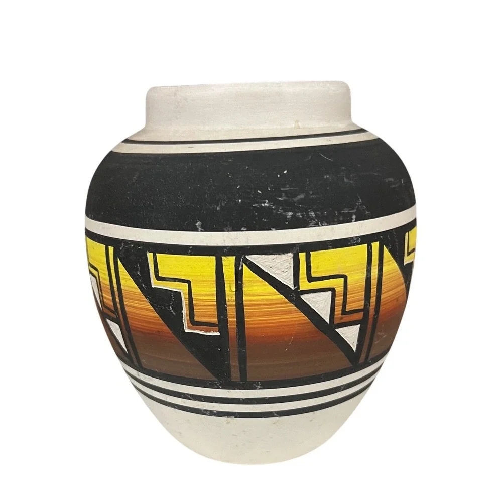 Marilyn Yazzie Ute Mountain Pottery Vase‎ Signed Navajo Artist Southwest Sunset